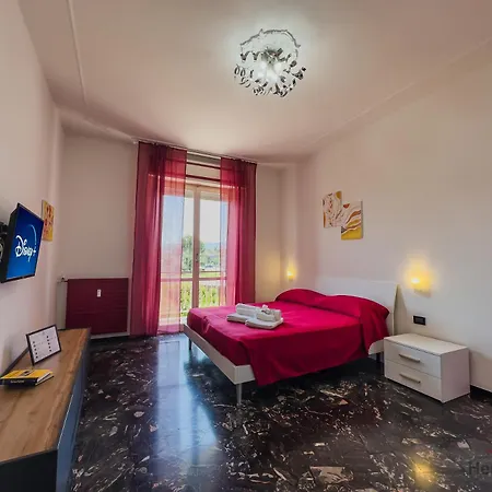 Double - Ferries 7 Min - Beaches 3 Min Quiliano