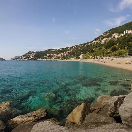 Apartment Double - Ferries 7 Min - Beaches 3 Min